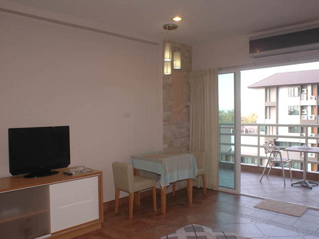 Apartments At View Talay Патая Екстериор снимка