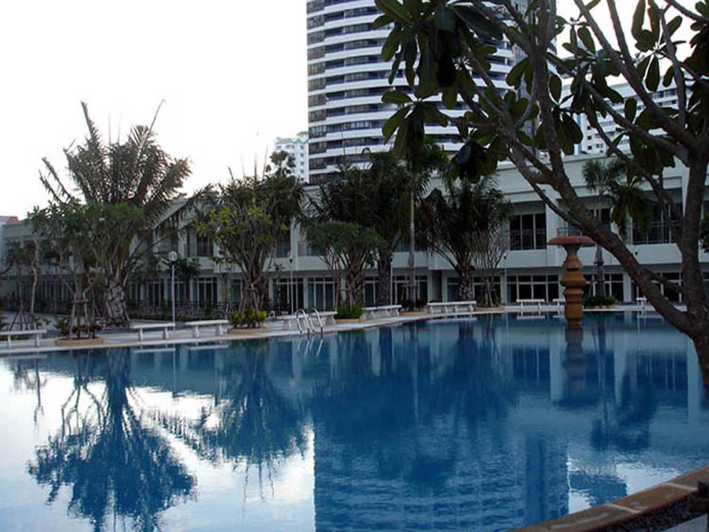 Apartments At View Talay Патая Екстериор снимка