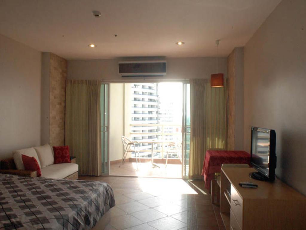 Apartments At View Talay Патая Екстериор снимка