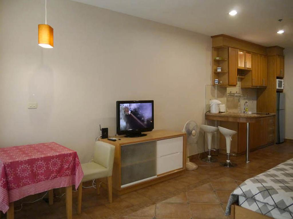 Apartments At View Talay Патая Екстериор снимка